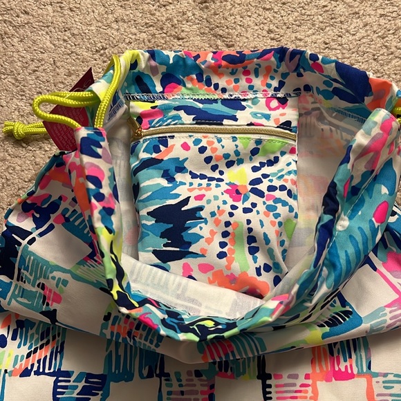 NWT Lilly Pulitzer Multiple Game Bag - Picture 2 of 4